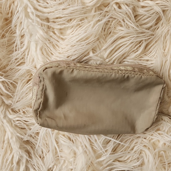 Le Sportsac Zipper Pouches and Cosmetic Cases - Picture 8 of 11